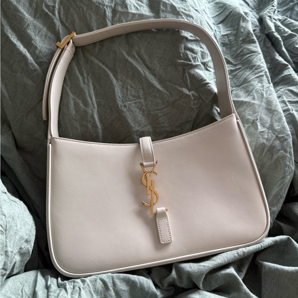 Saint Laurent Handbags - Saint Laurent Mini Le 5 A 7 in Cream